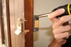 Locksmith Key Store Shawnee, KS 913-364-2651 - lock-opening