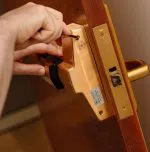 Locksmith Key Store Shawnee, KS 913-364-2651 - new-locks-installation